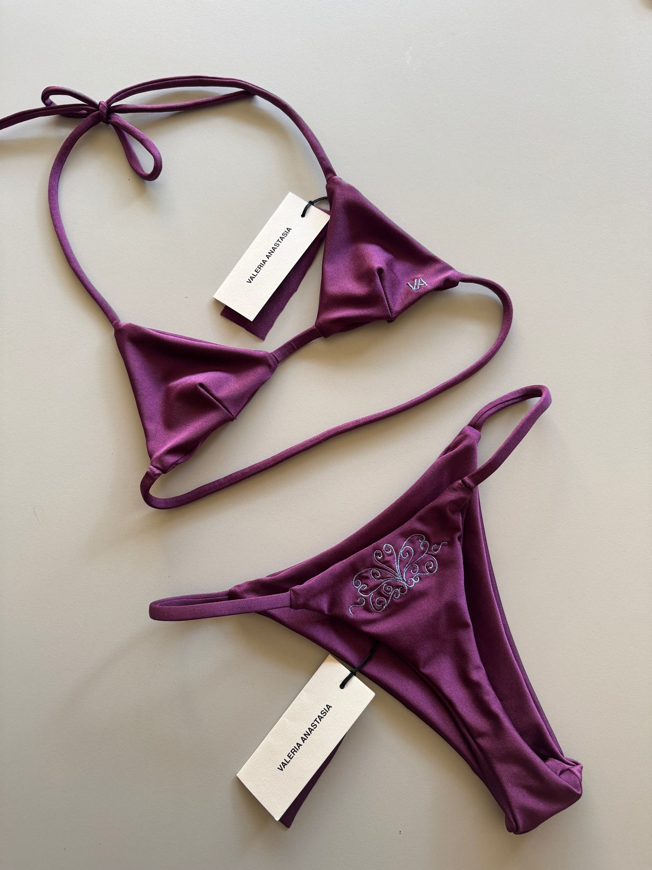 MIGHTY PYRAMIDS TOP + TRAMP STAMP THONG SET