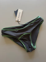 SPORTS BOTTOM