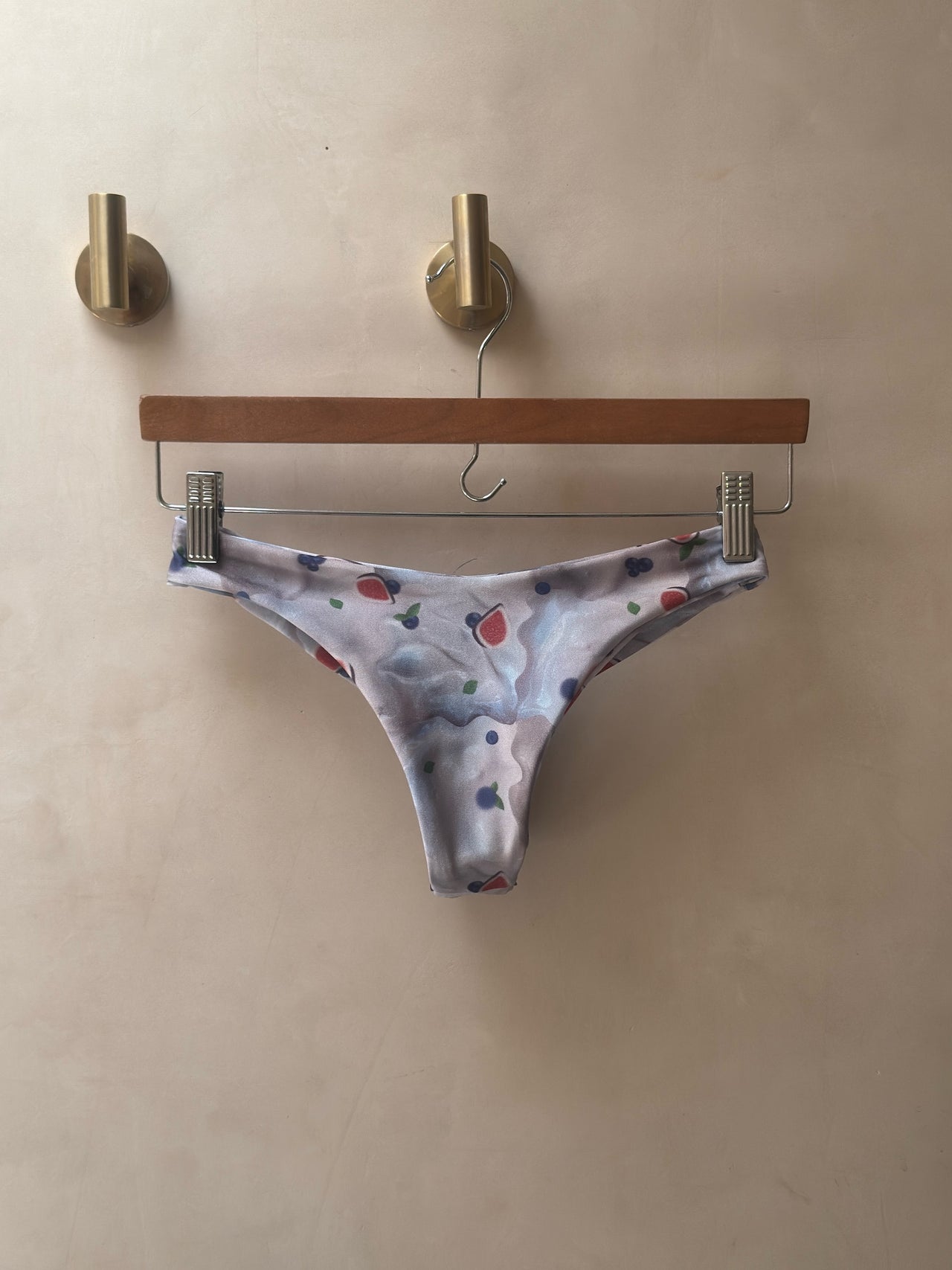 COSTA THONG