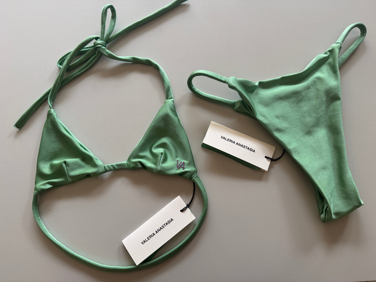 MIGHTY PYRAMIDS TOP + TRAMP STAMP THONG SET